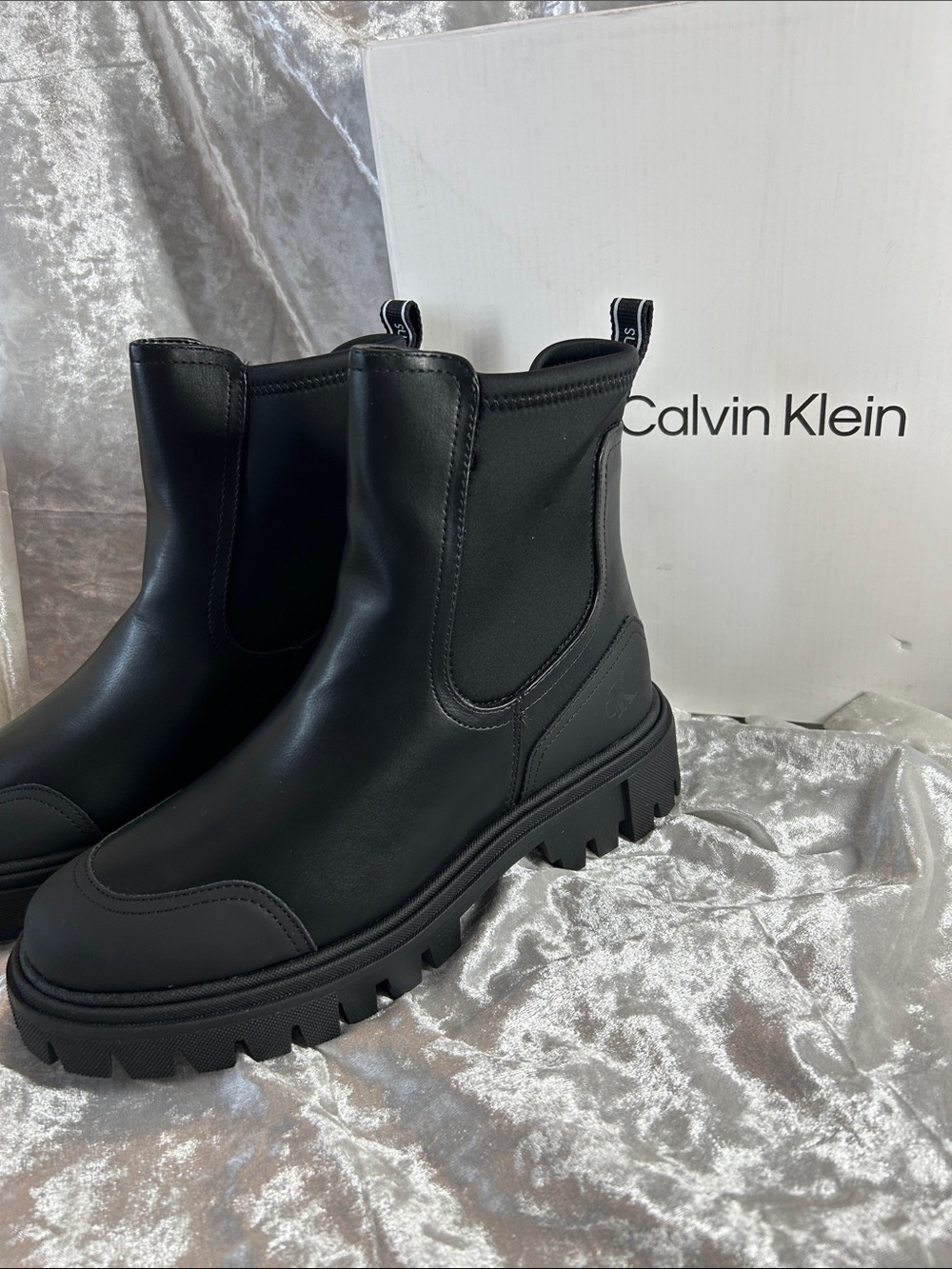 NWT CALVIN KLEIN BLACK ANKLE BOOTS 9.5